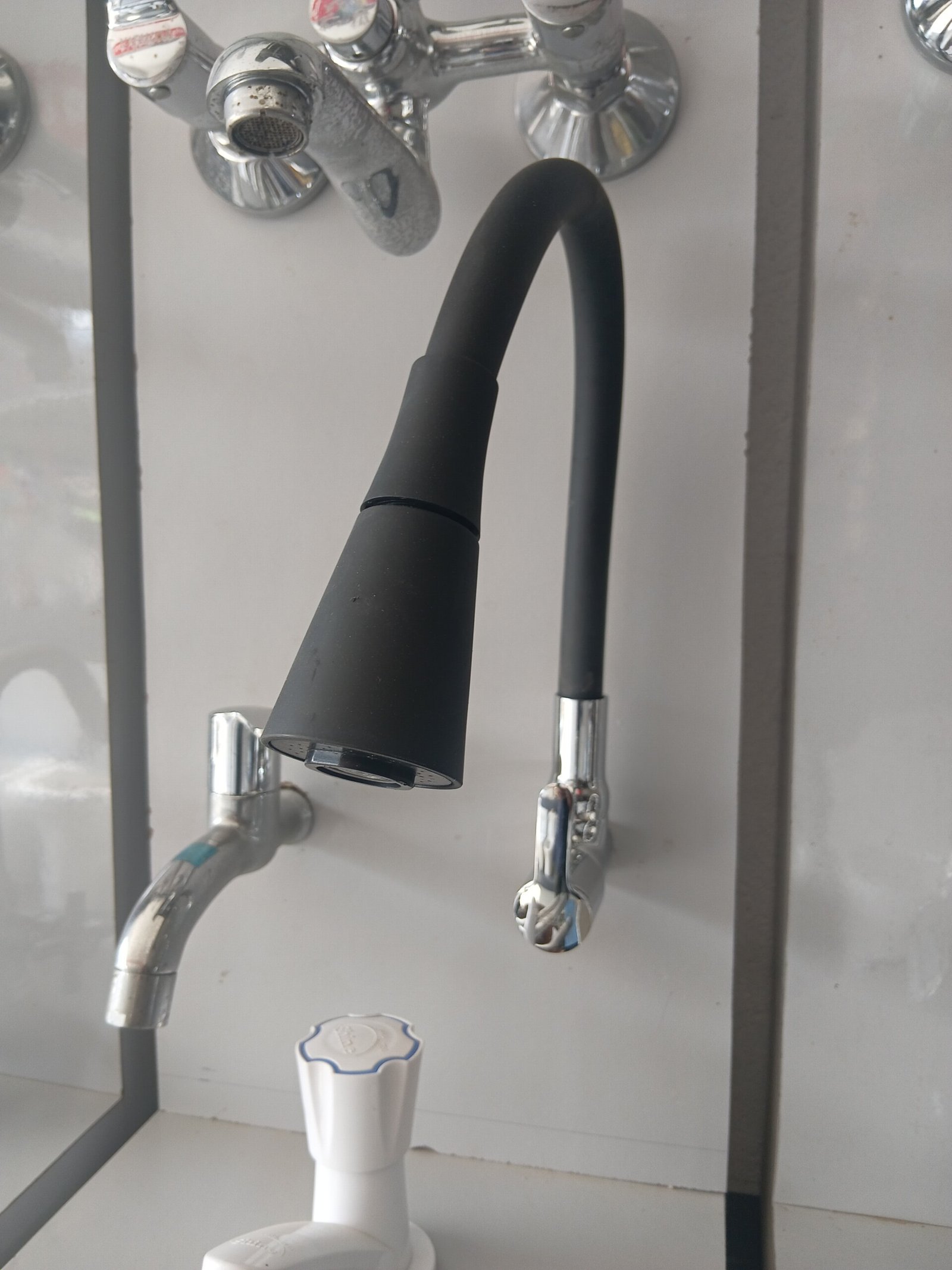Modern Kitchen Sink Cock - Image 2