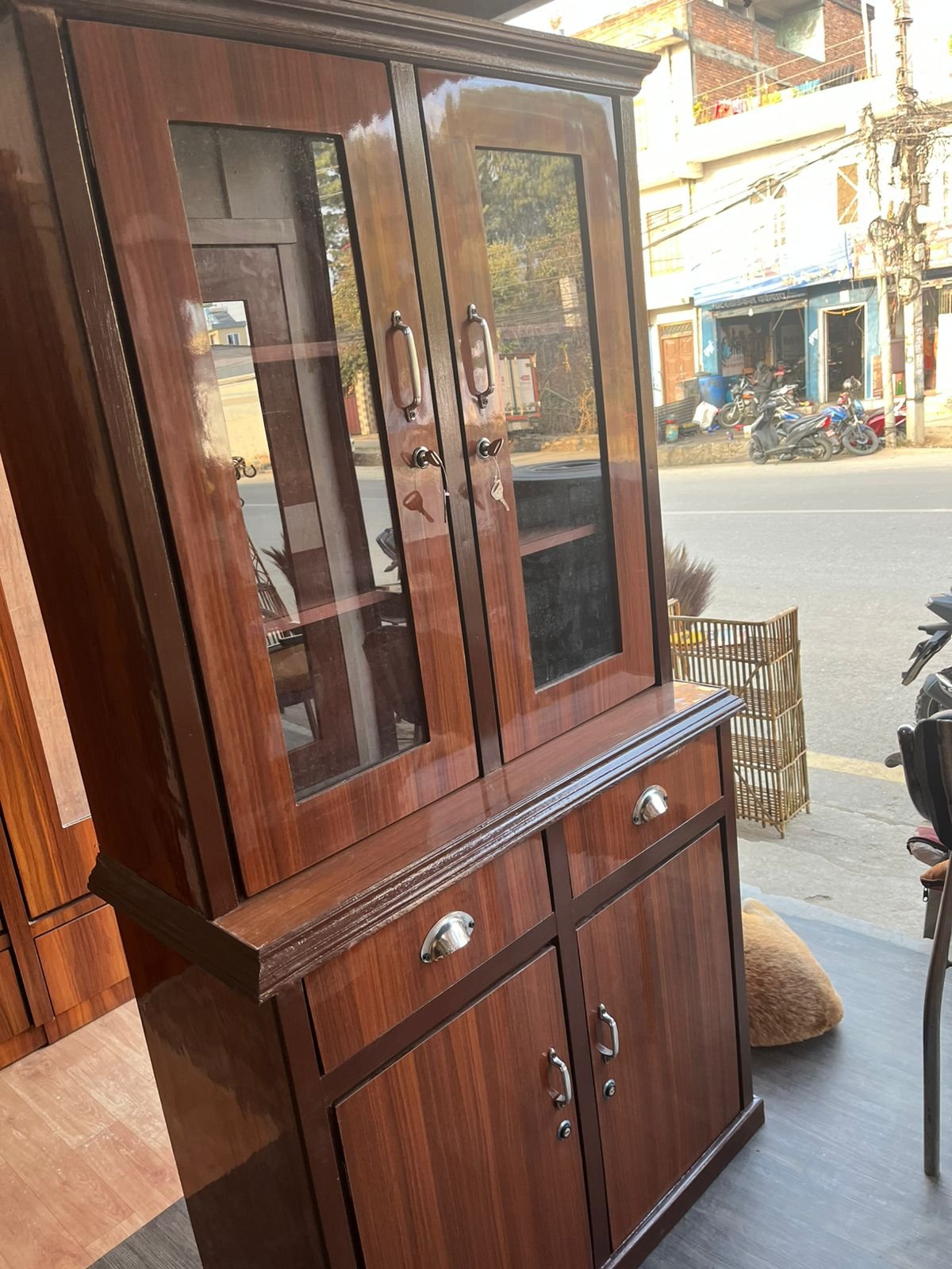 Wooden Beauty 3/6 Showcase Daraj