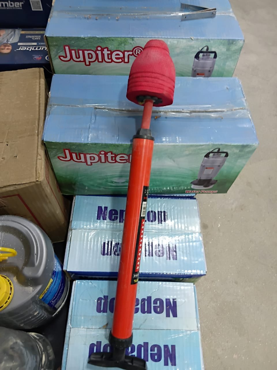 Commode Pump / waste-macerating pump