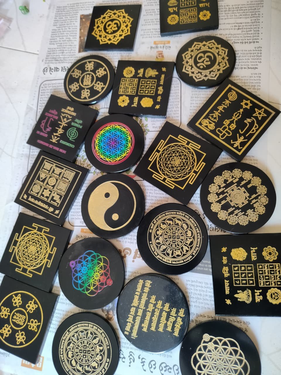 Black tourmaline plates