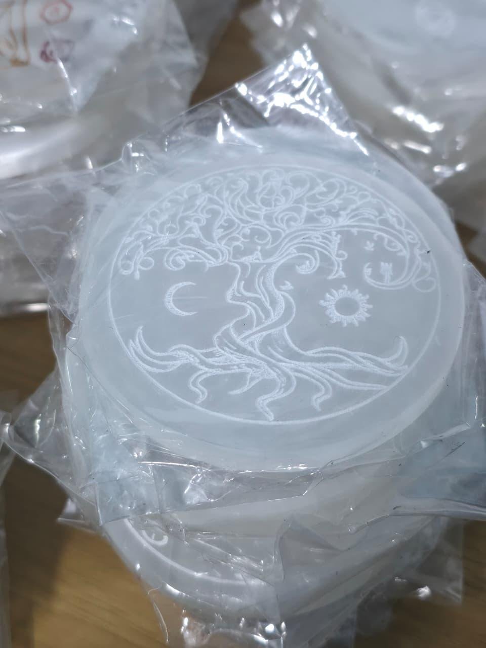 Selenite Plate - size:3inch 'flat and big' Weight- 100gm to 150 gm - Image 2